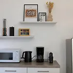 Modern Und Ruhig, Mit Garage & Ps4, Nahe Messe, Rue Und Uniklinik, Voll Ausgestattete Kueche, Bad Mit Dusche Und Badewanne * Essen